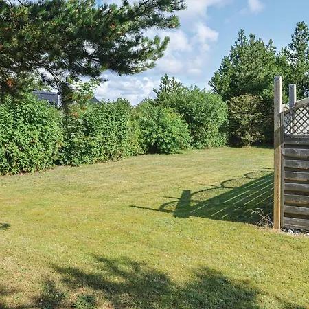 Two-bedroom Holiday In *